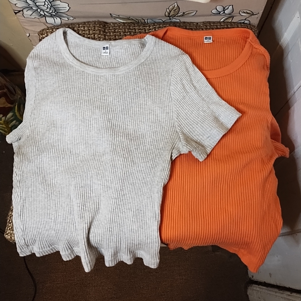 Uniqlo Orange And Gray Ribbed Knit Bundle Topbsize Small